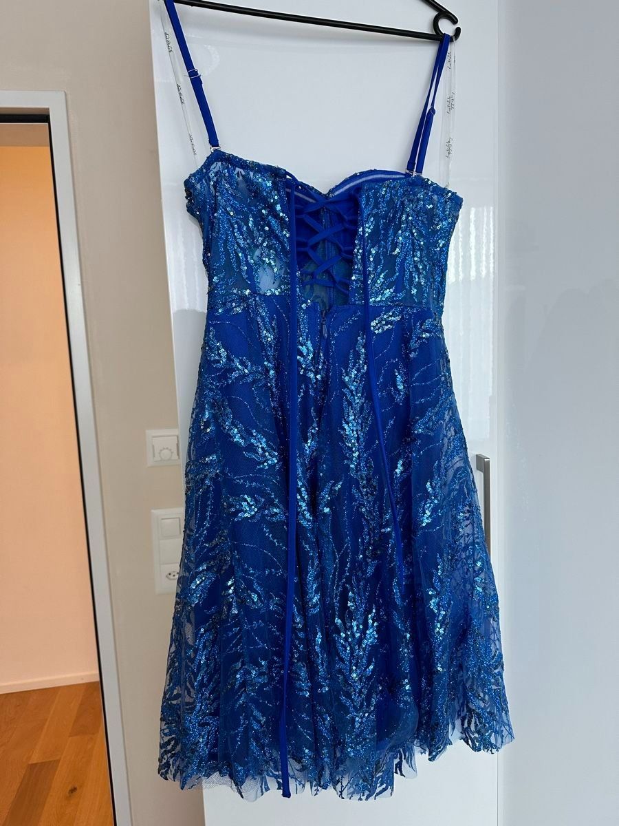 Vestiti: Ballkleid – Nuovo (secondo la descrizione) da Affoltern am Albis venduto da avu_8kpq 2