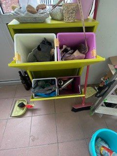 Armadi: Abfall-/Schuh-Schrank Metall – Usato da Birsfelden venduto da edw_2mjn 2