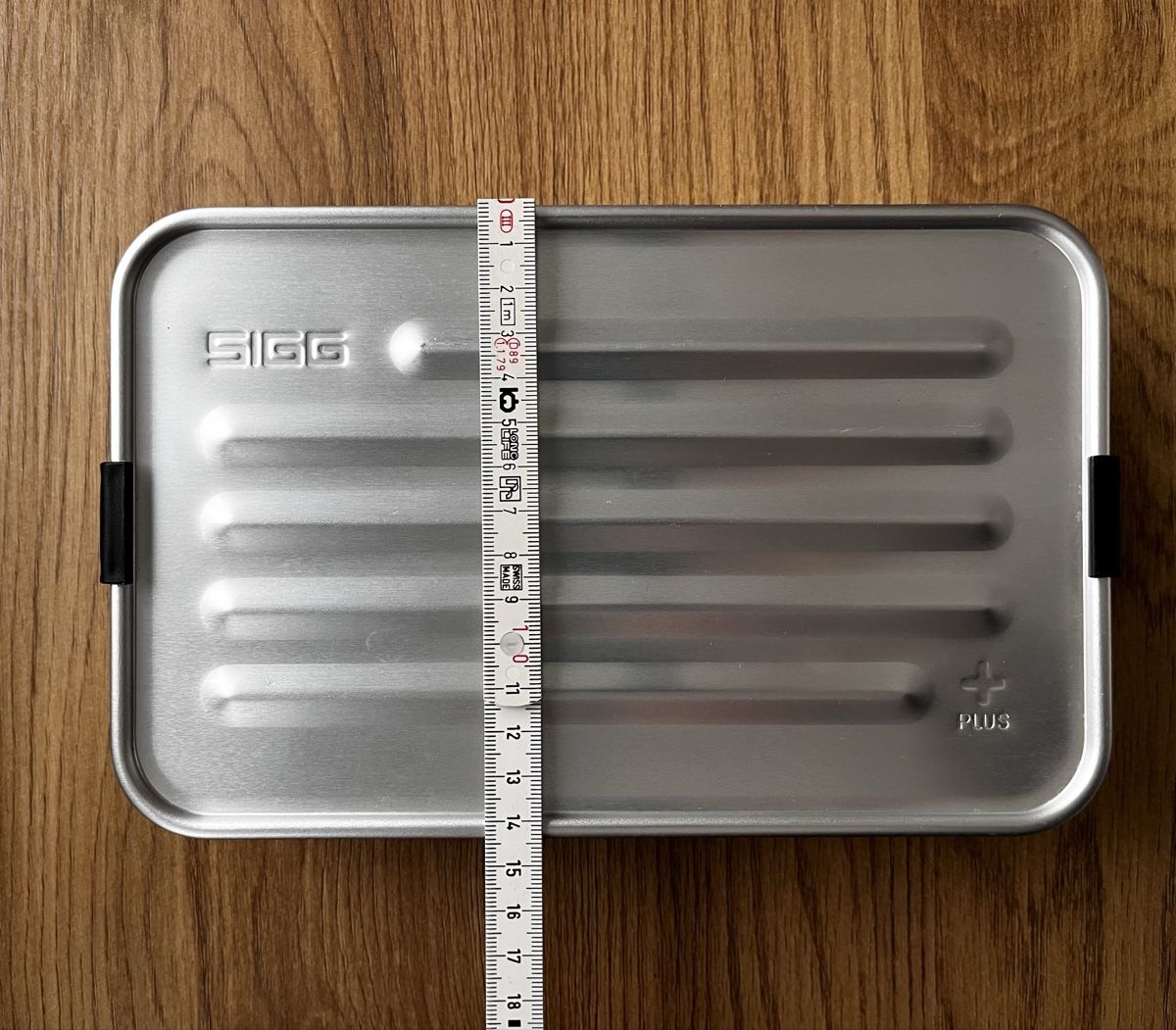 Sigg Contenitori & Simili: SIGG Lunchbox Plus L 1,4 L Aluminium mit Einsatz – Usato da Grabs venduto da SilviaS. 1