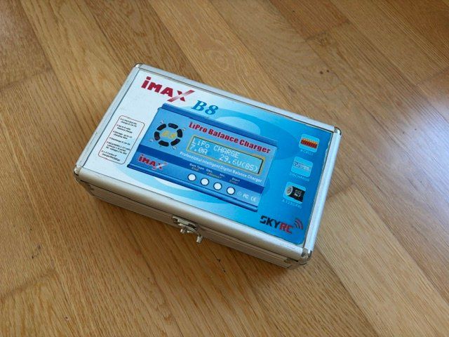 Accus & piles: Ladegerät imax B8 – D'occasion à Sarnen par MNI01 1
