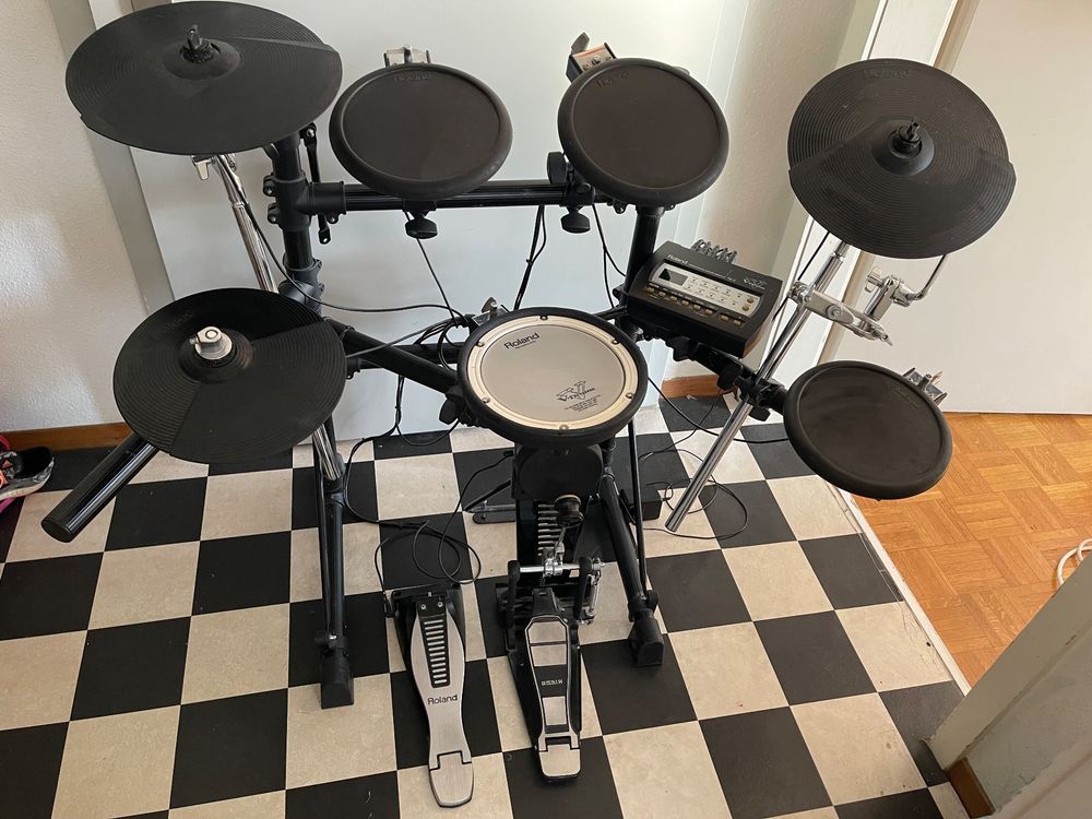 E Drums Roland VDrums. TD3, KD8, PD8, CY8. Komplett. Kaufen auf Ricardo