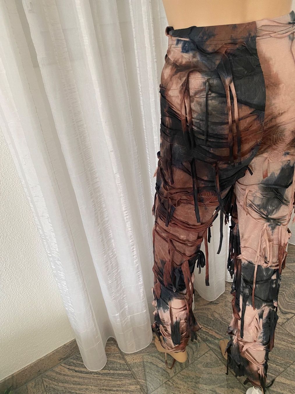 Pantaloni: flippige Schlaghosen mit Fransendetail, M/L – Nuovo e nell'imballaggio originale da Winkel venduto da ferrari2022 8