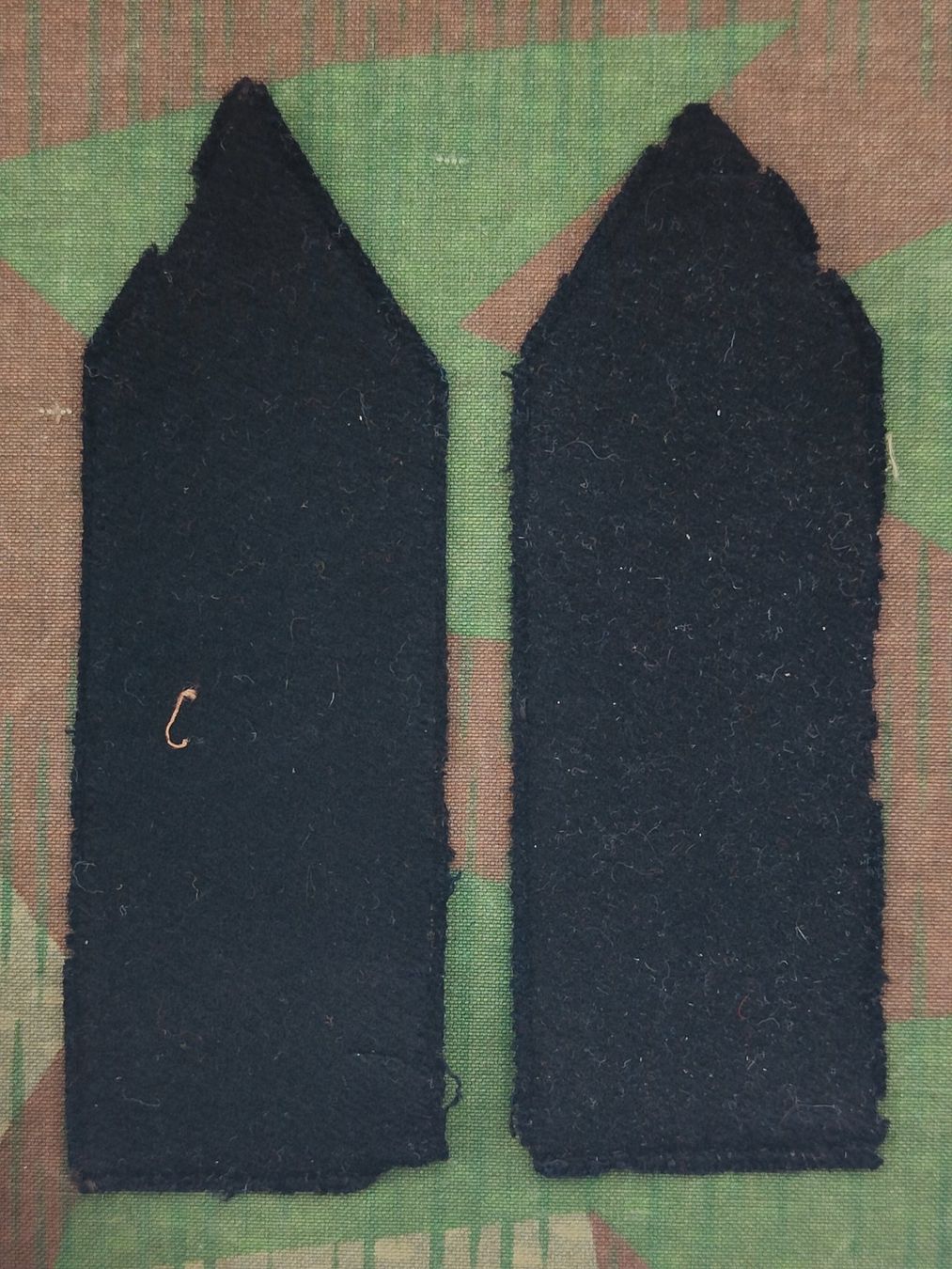 Schweizer Armee Placchette & Badge: Ärmelpatten Ord. 1926/40 – Usato da Bauma venduto da SwissMilitaria