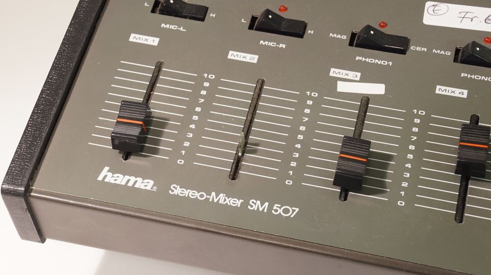 Table De Mixage Stéréo Hama SM 516 – Analogique, Montable En Rack – Occasion (défaut éclairage)