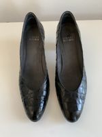 Stuart Weitzman: Chicer schwarzer Pumps in Kroko-Optik, 37