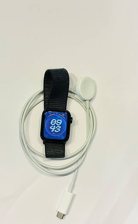 Apple Smartwatch: Apple Watch SE (2. Generation) – Gebraucht aus Ittigen von Brain-dump 1