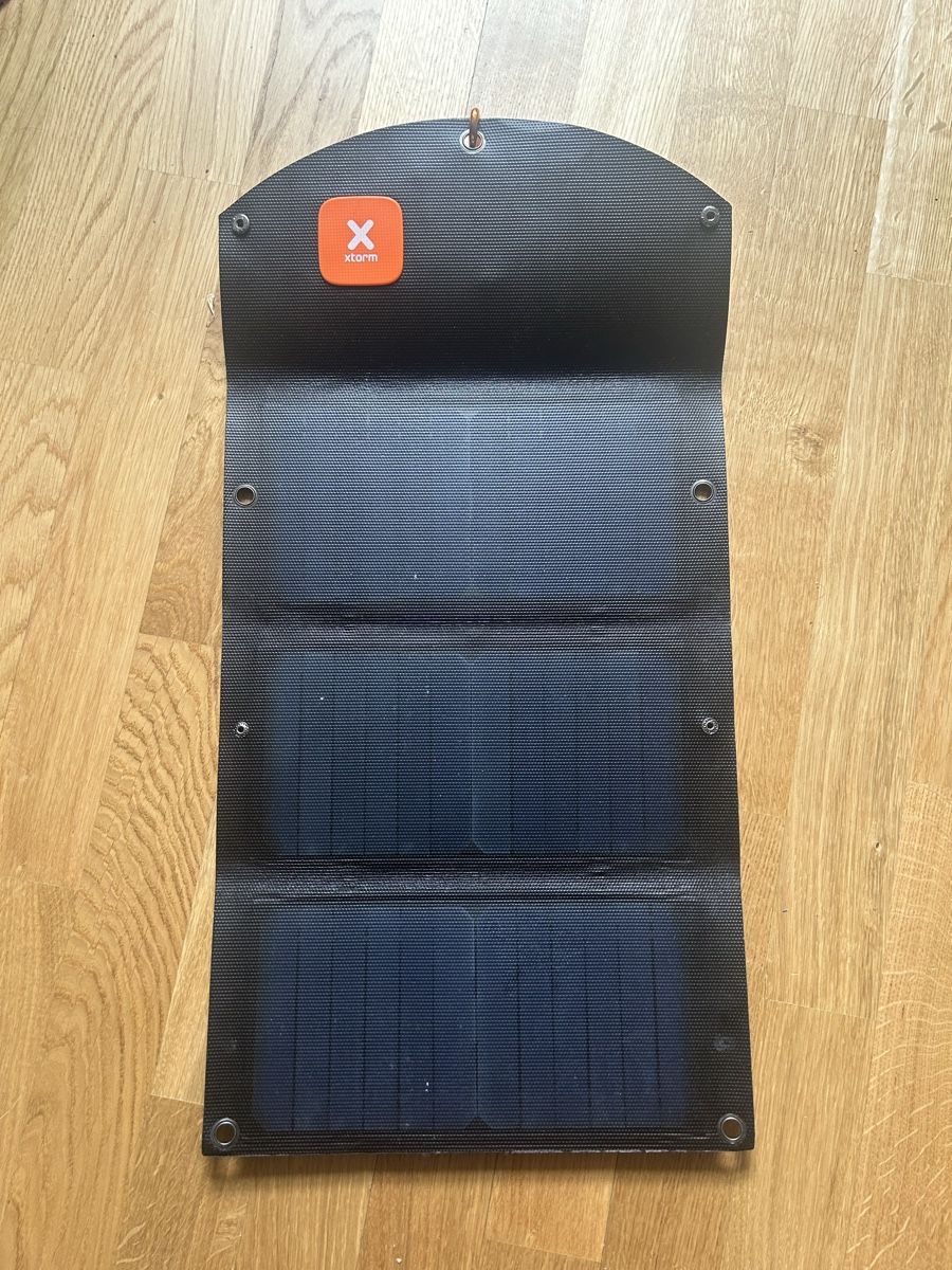 Xtorm Dispositivi a energia solare: Xtrom AP275 SolarBooster Solar Pannel – Usato da Bern venduto da Link_21 1