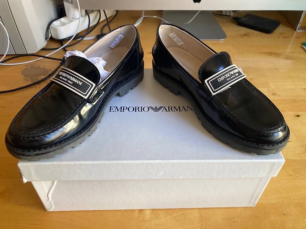 Armani Scarpe per ragazzi: Armani Kinder-Loafer 32, ungetragen – Nuovo e nell'imballaggio originale da zürich venduto da lamatoir 3