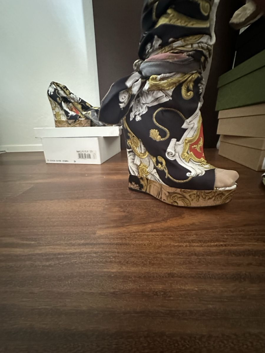Dolce & Gabbana Damenschuhe: Dolce&Gabbana Multicolor Silk Scarf Open Toe,Wrap Wedge,GR39 – Gebraucht aus Jonen von dibbern 4