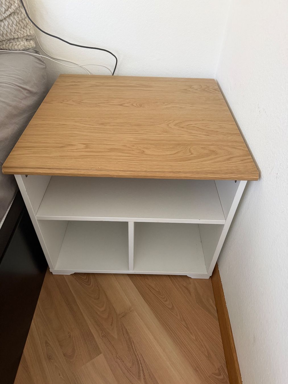 Nachttische: Nachttisch – Gebraucht aus Olten von mva_g6ss 1
