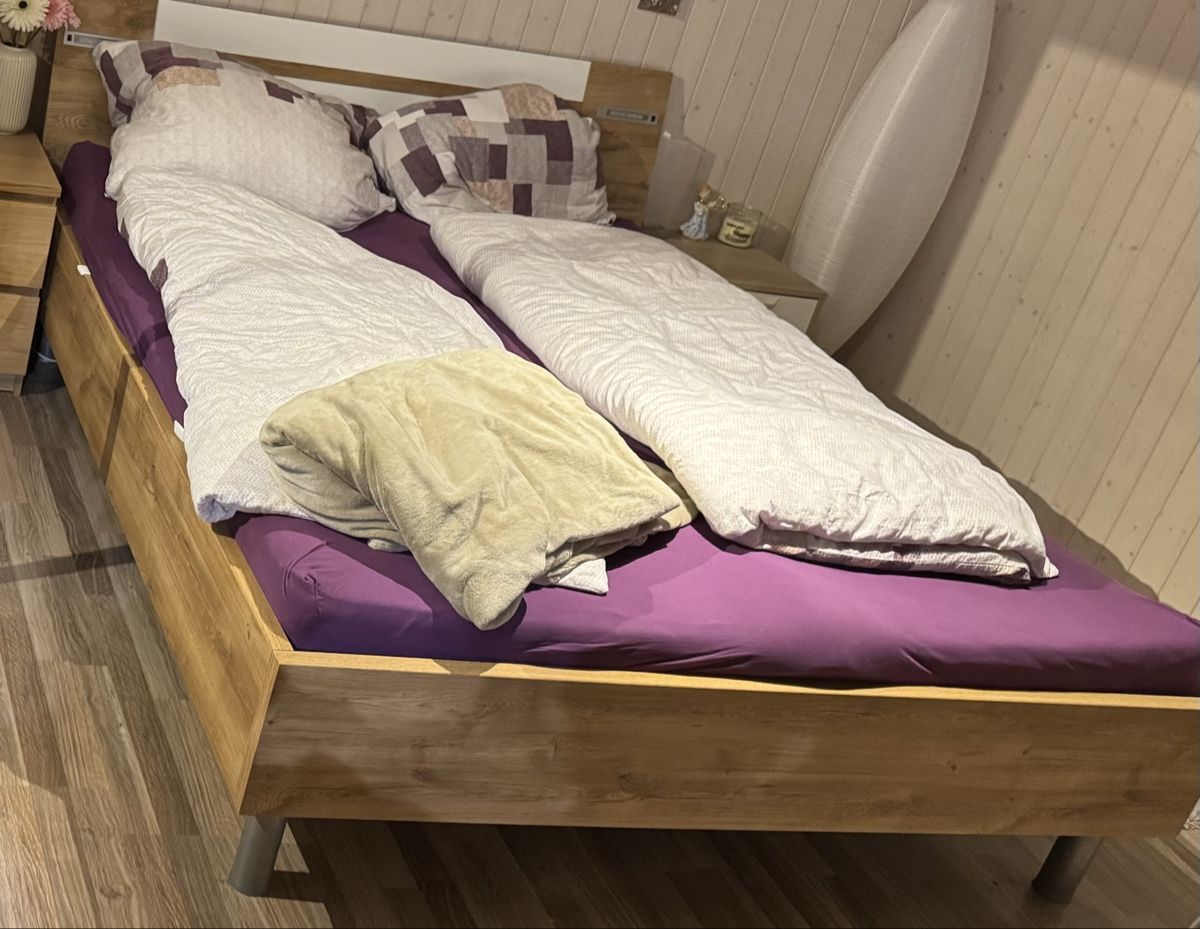 Lits: Doppelbett zu verkaufen – D'occasion à Würenlingen par Cozy_452 2