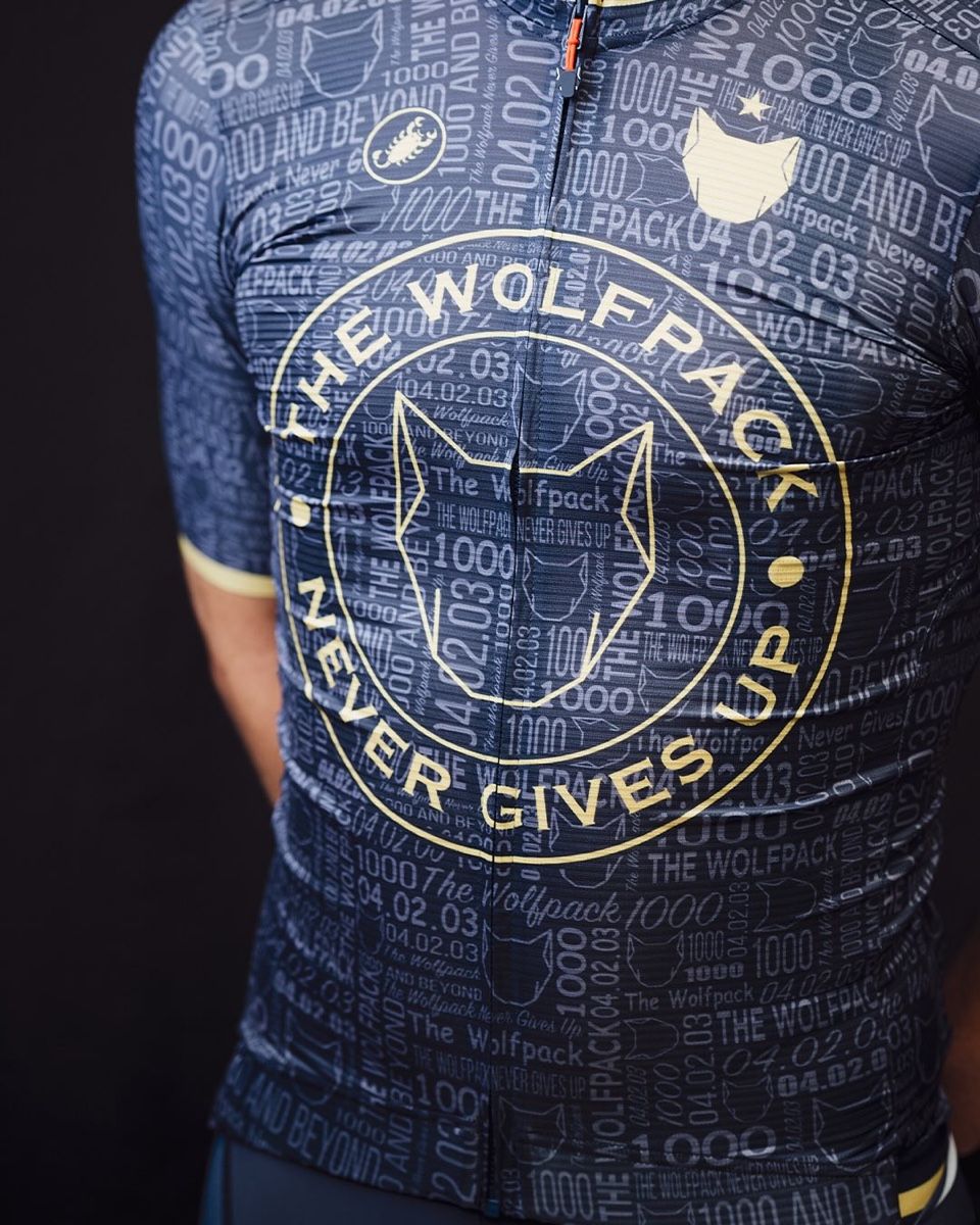 Castelli Canottiere & Pantaloni: Castelli Wolfpack 1000Victory Shirt Neu remco – Nuovo e nell'imballaggio originale da Dottikon venduto da Pomodoro80 1