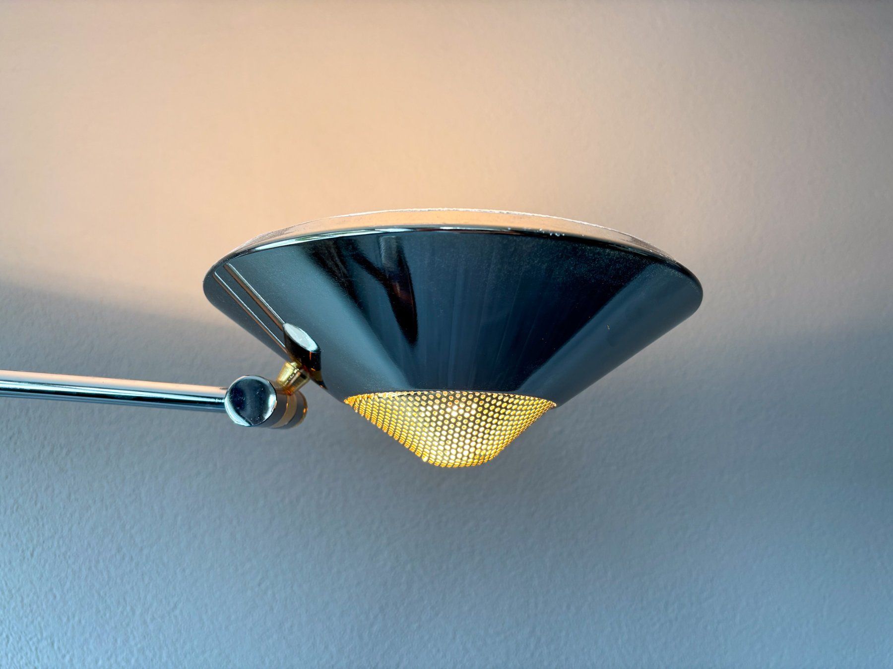 Pfister Lampade: LACRI Steh-/Bogen-Lampe, metall, mit Dimmer – Usato da Freienbach venduto da Mapkyc 2