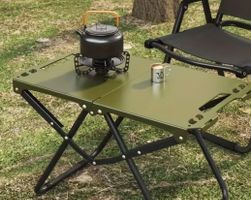 Kleiner Campingtisch Metall, neu