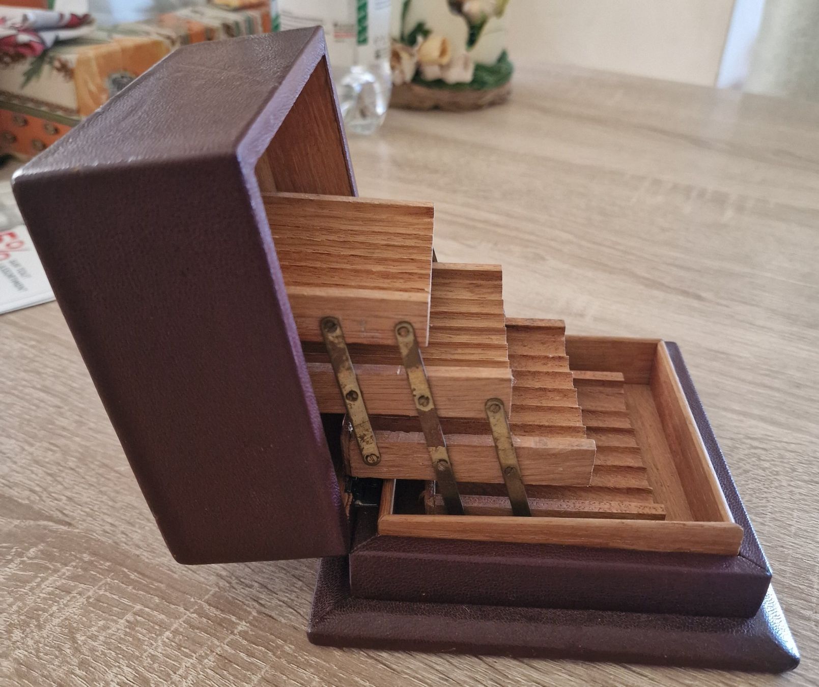 Sonstige Tabakwaren: Etui à cigarettes, de table – Gebraucht aus Bouveret von Hannelor0 3