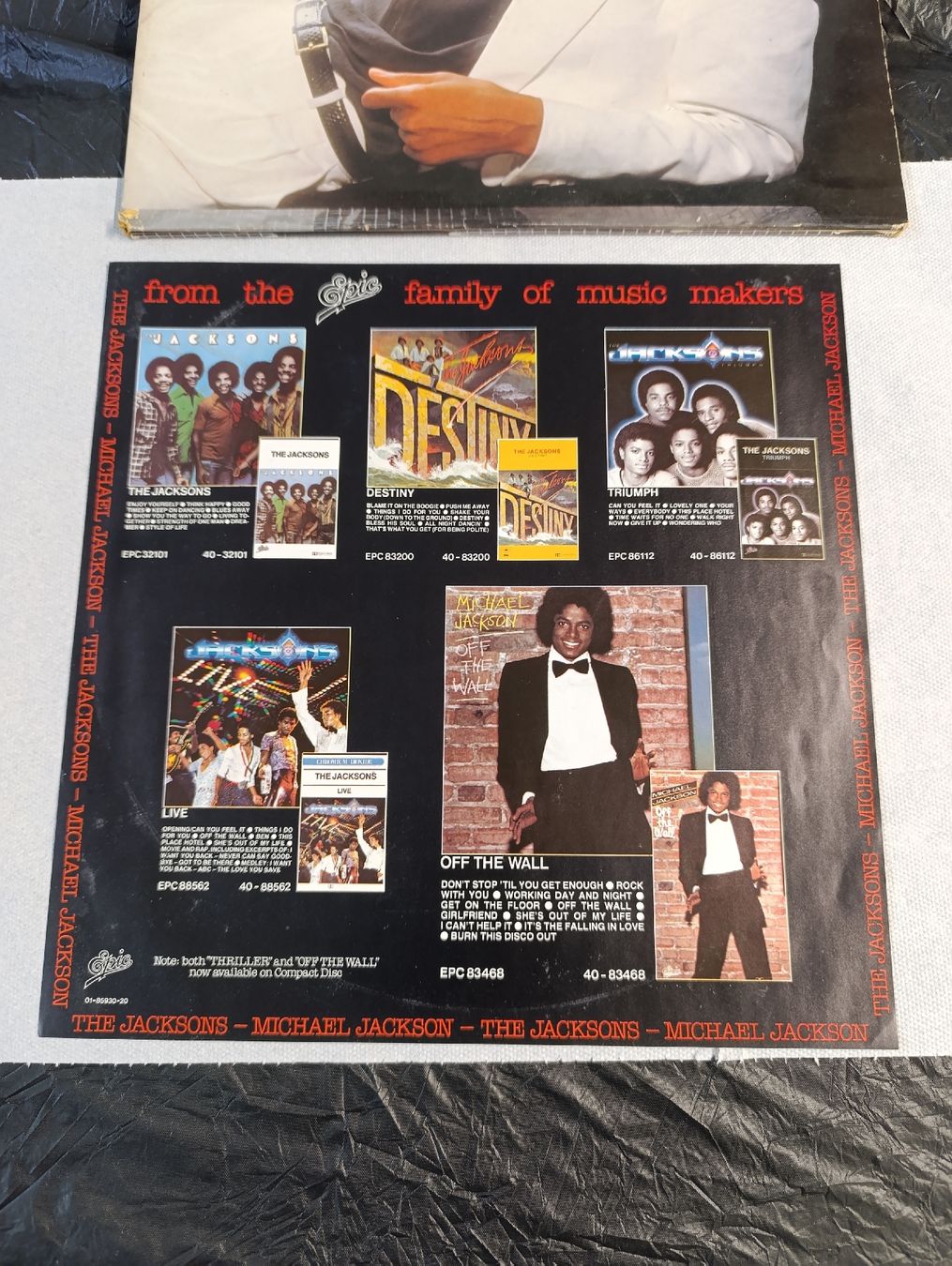Dischi in vinile: Michael Jackson "Thriller"disque original de 1984 – Usato da Avry-sur-Matran venduto da dav_nm5p 4
