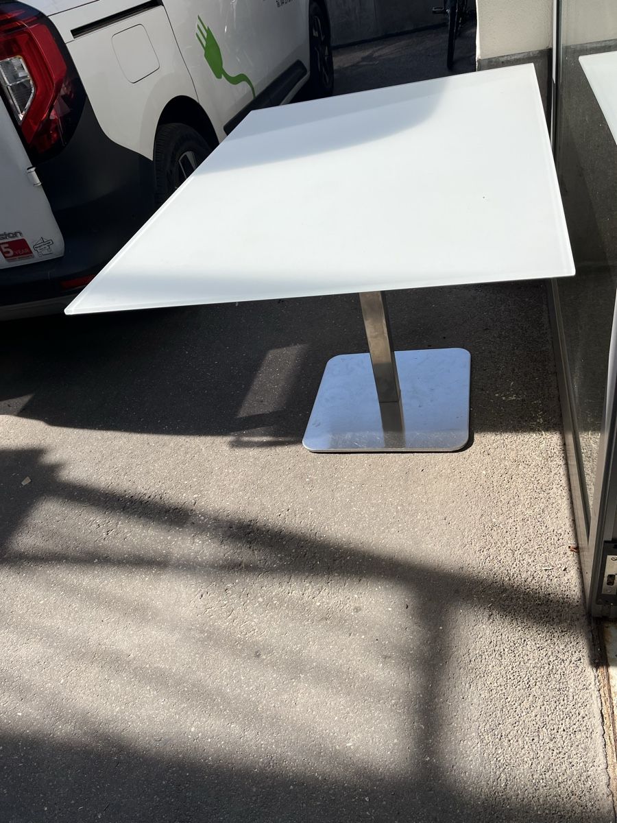 Tables: Esstisch – D'occasion à Zürich par nil_zyk2 2