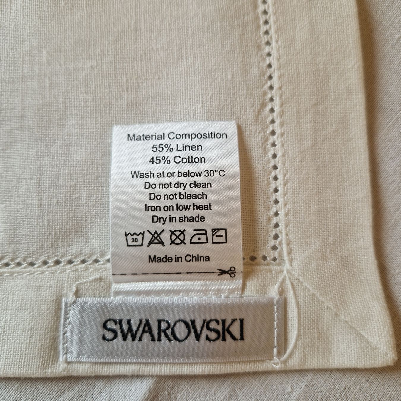 Servietten: Swarovski Stoffservietten – Neu (gemäss Beschreibung) aus Kollbrunn von Jri 2