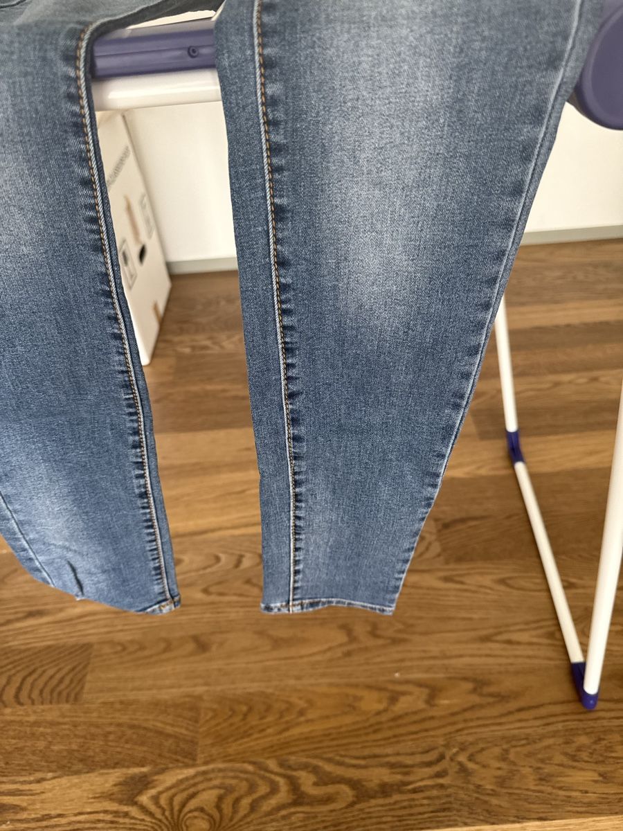 Jeans: Skinny Jeans Grösse 38 – Usato da Zürich venduto da bia_6kmj 1