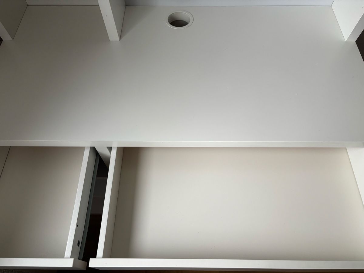 Scrivanie: MICKE Pult IKEA – Usato da Niederwangen b. Bern venduto da muidop 1