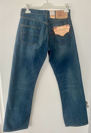 Jean Levi's 501 bleu taille W30/L30 neuf avec étiquettes