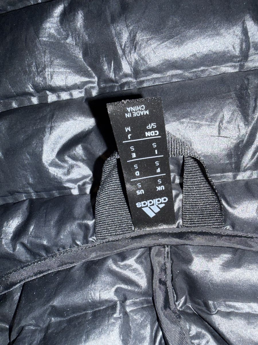 Adidas Giacche: Adidas Daunenjacke | Grösse S, grau – Nuovo (secondo la descrizione) da Küsnacht ZH venduto da Wozdav 1
