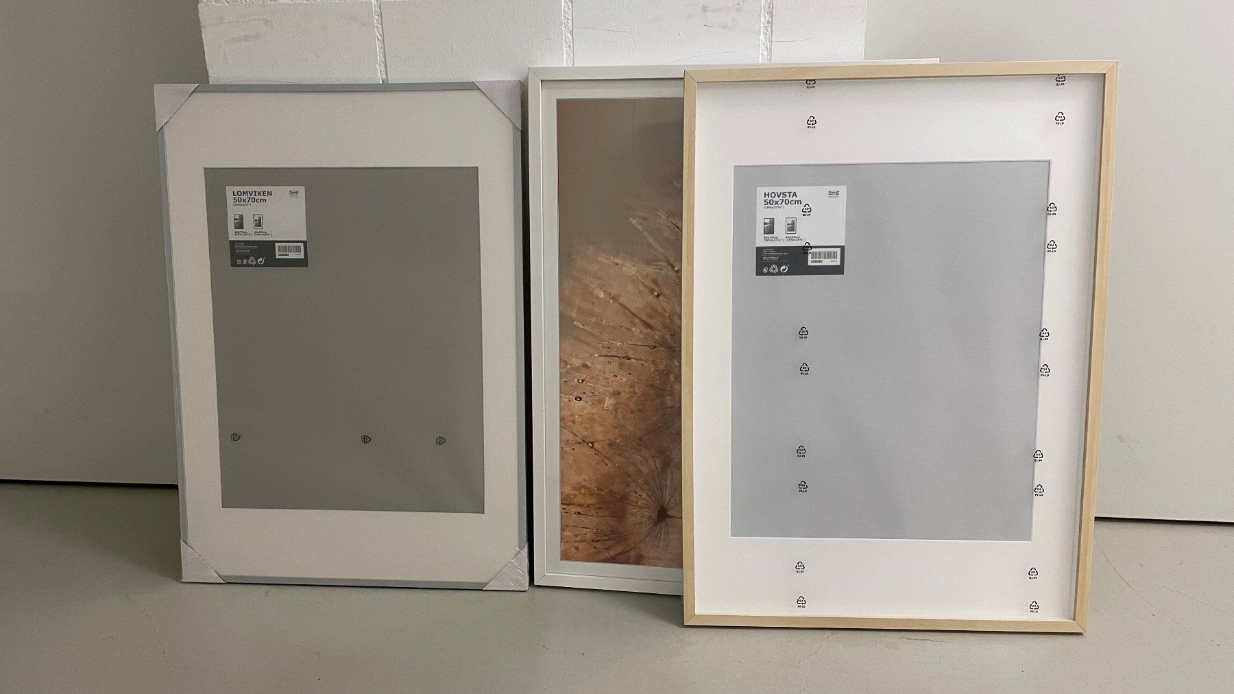 Ikea Cornici: 3 Bilderrahmen 50x70 cm – Nuovo (secondo la descrizione) da Burgdorf venduto da Crown.