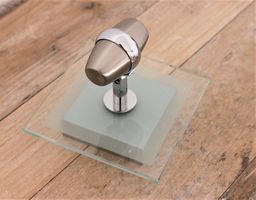 zeitlose - schlanke Spotlampe