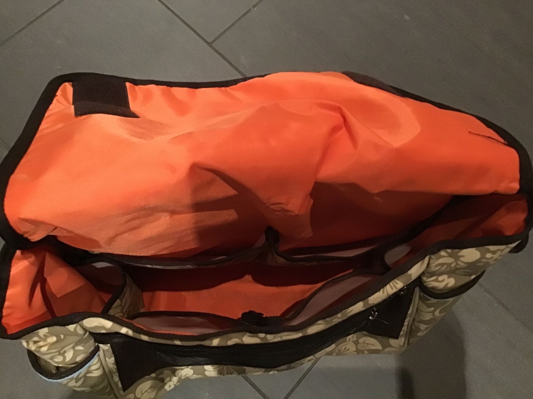 Rossis Kindertaschen: Wickeltasche inkl. Wickelunterlage – Gebraucht aus Zeihen von coke.chips 2