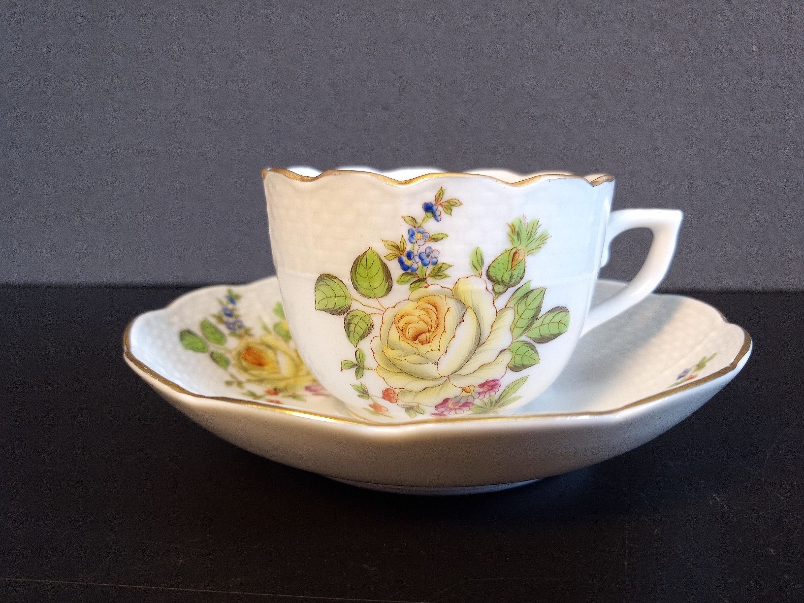 Herend Tazze: Herend Tasse mit Unterteller – Usato da Reiden venduto da Zofi-Brocki 6