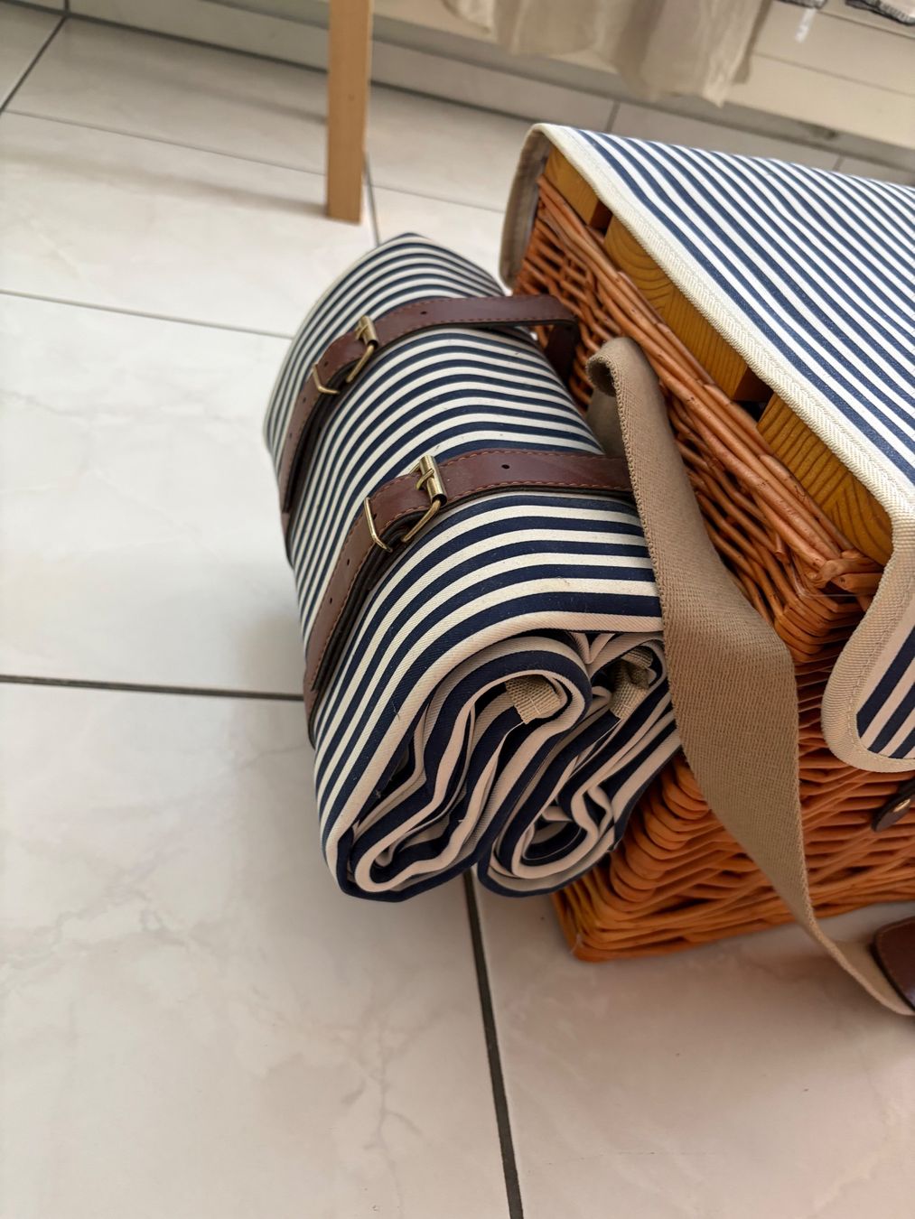 Autres articles pour la maison: Picknickkorb New – Neuf avec emballage d'origine à Hergiswil NW par irinagraf 1