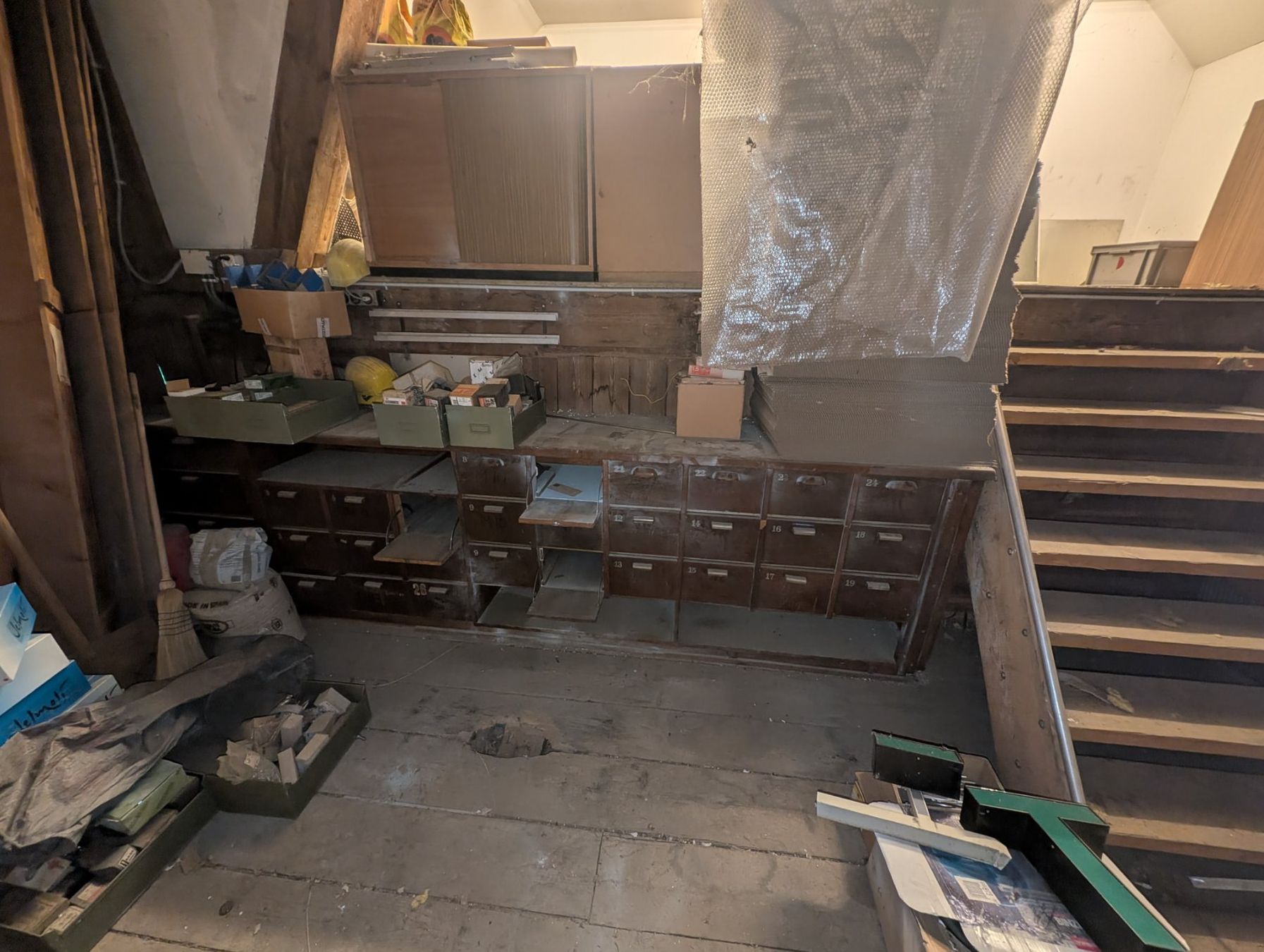 Kommoden: Antikes Möbel – Gebraucht aus Zürich von Gisraf