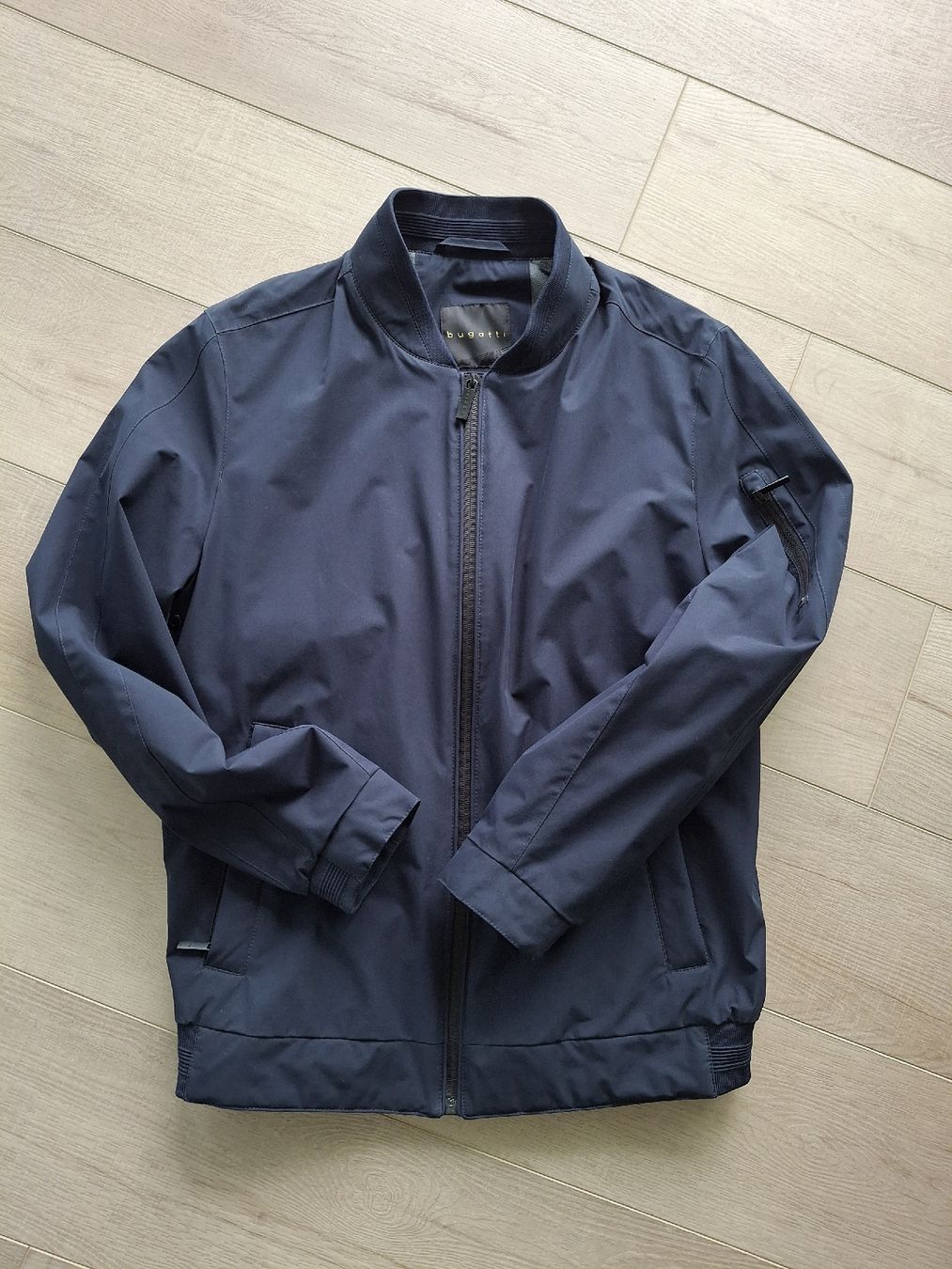 Bugatti Jacken: Übergangsjacke Bugatti Grösse 48 – Gebraucht aus Hagenbuch ZH von ginger89