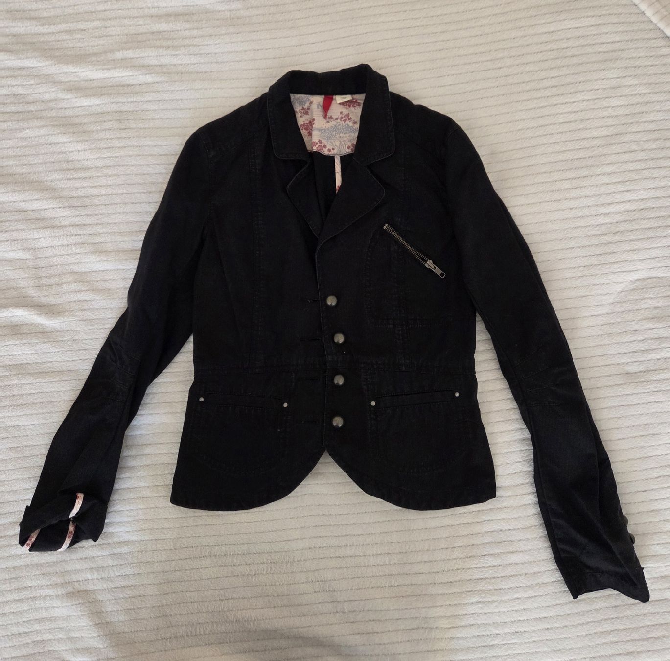 Giacche: veste femme – Usato da Lausanne venduto da hel_ll2g