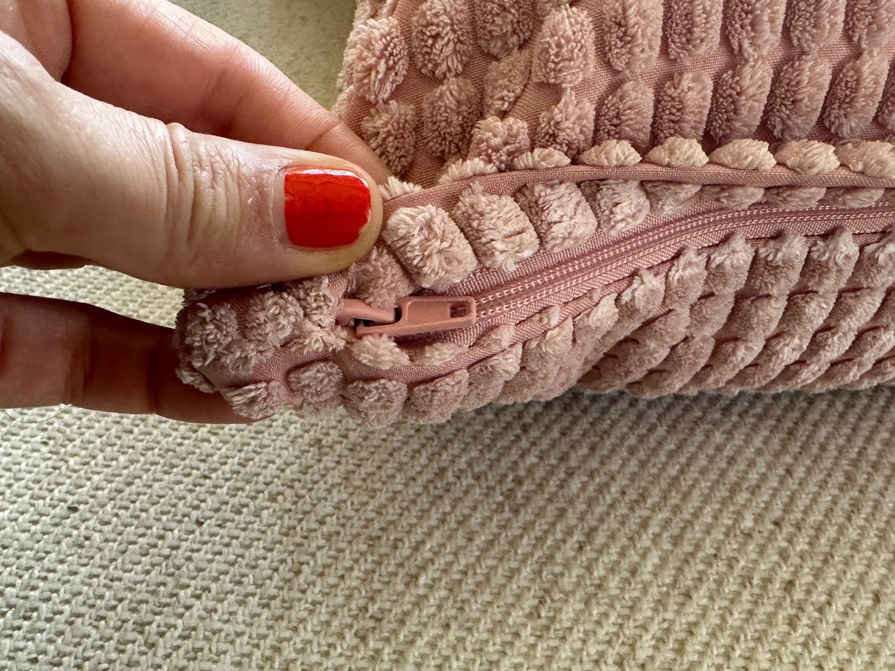 Ikea Cuscini: Sofakissen – Usato da Zürich venduto da Hugivida 2