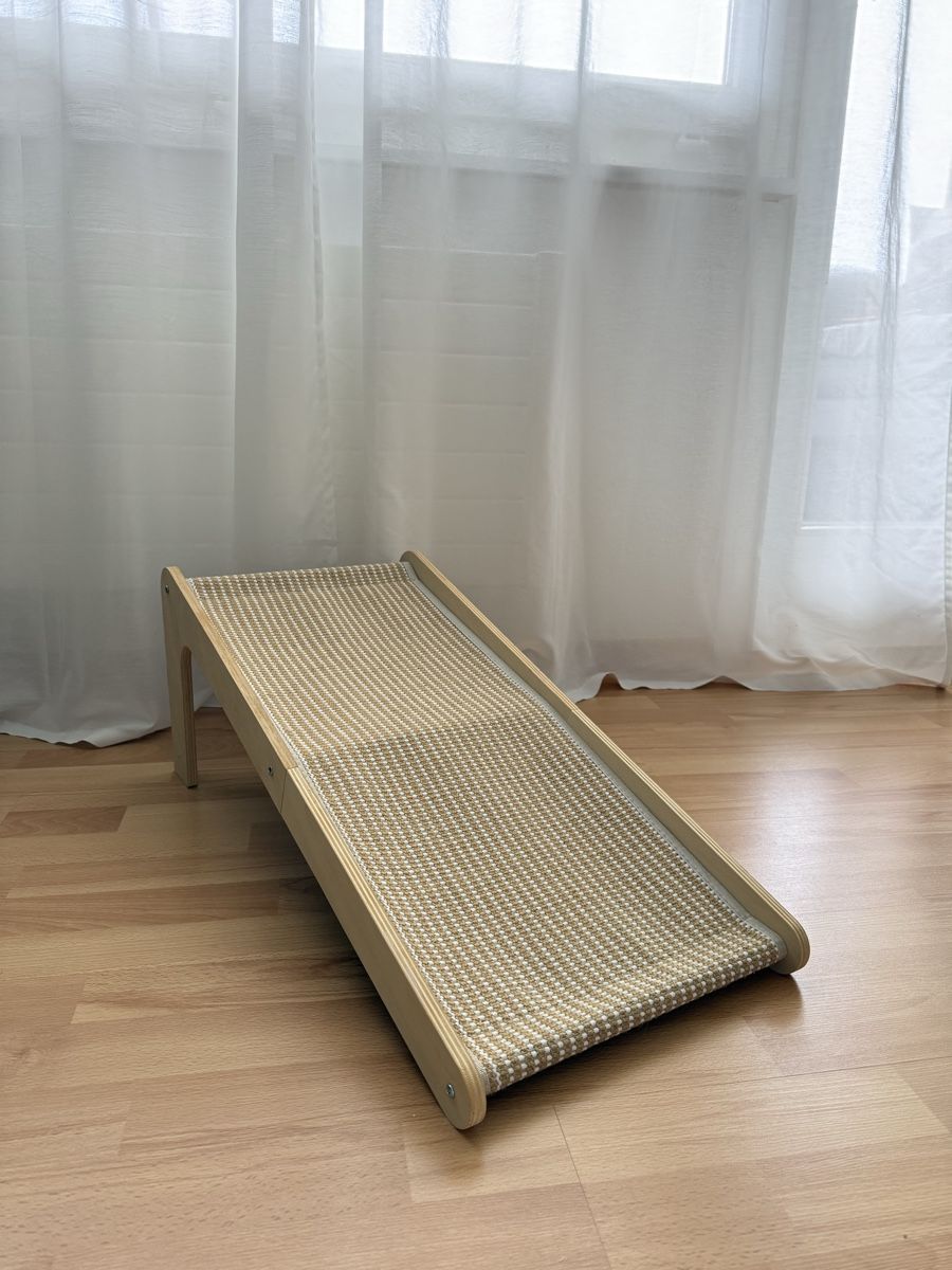 Tiragraffi: Cat Scratcher Ramp, L Shaped Scratching Post  – Nuovo (secondo la descrizione) da Couvet venduto da Aura_aura 3