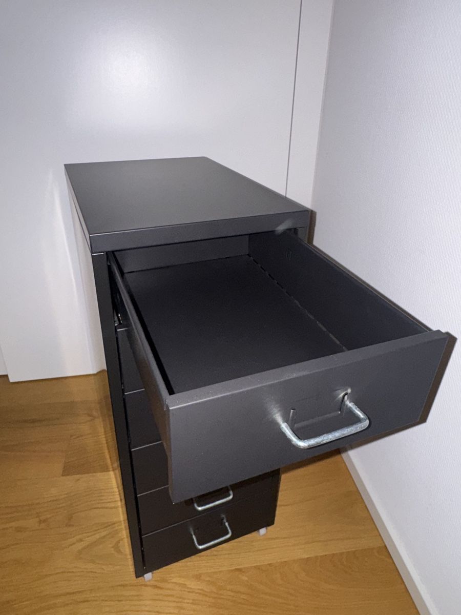 Ikea Banconi: Schwarzer Rollcontainer mit 6 Schubladen (Bürocontainer / Sc – Usato da Bremgarten AG venduto da sve_55pr 1