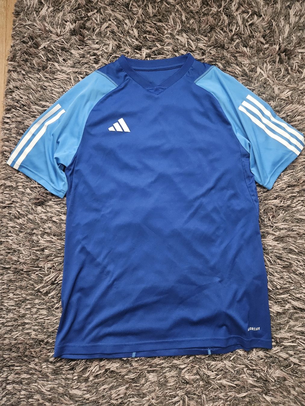 Adidas Leibchen & Hosen: Adidas Trikot Gr.M – Gebraucht aus Emmenbrücke von TopGato
