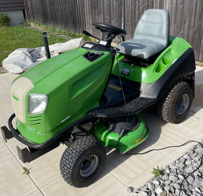 Rasentraktor VIKING MT 5097C mit Grasfangkorb und Mulchkit Kaufen auf