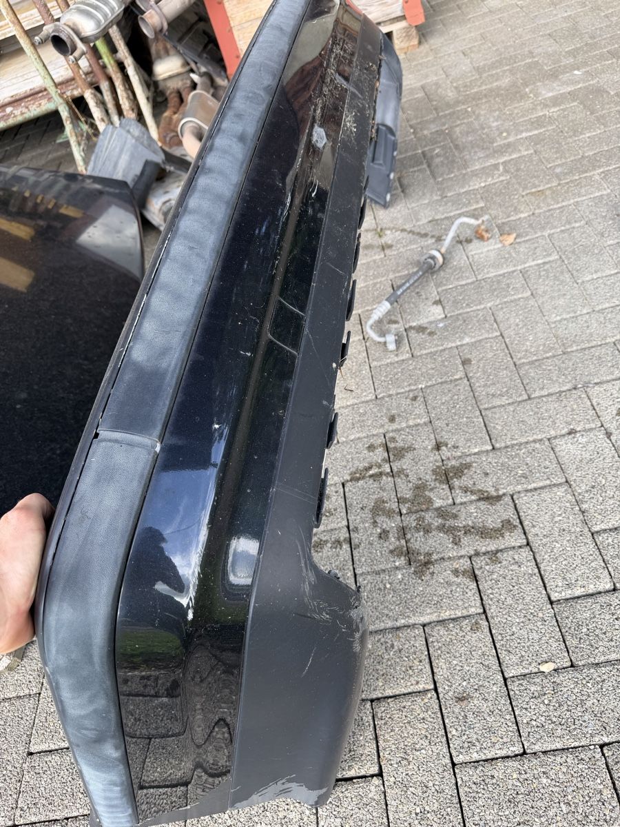 BMW Tutti pezzi di ricambio auto: Bmw E36 Heckstossstange – Usato da Muri AG venduto da Aero96
