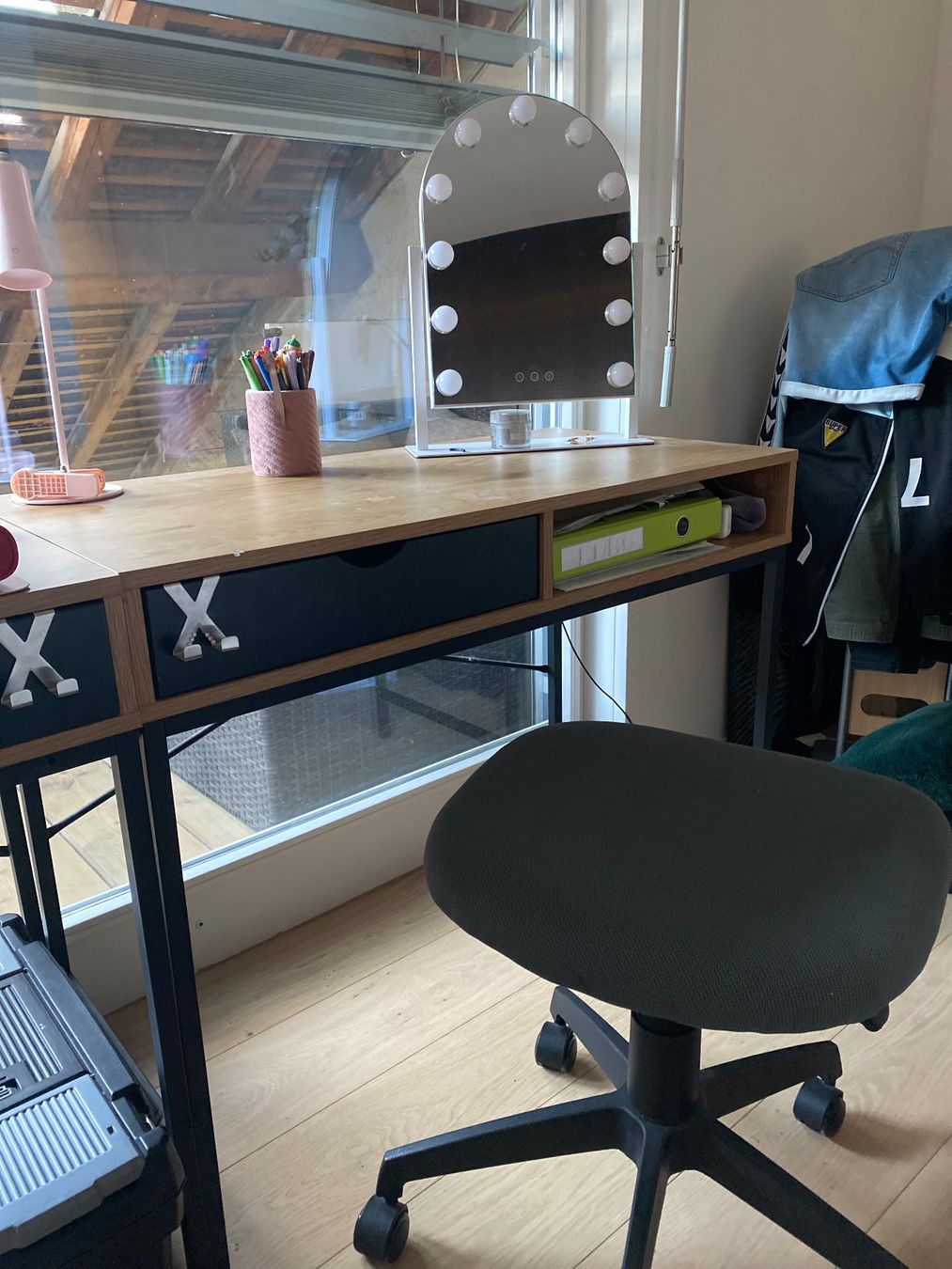 Jysk Bureaux: Bureau – D'occasion à Etoy par lau_nm5q