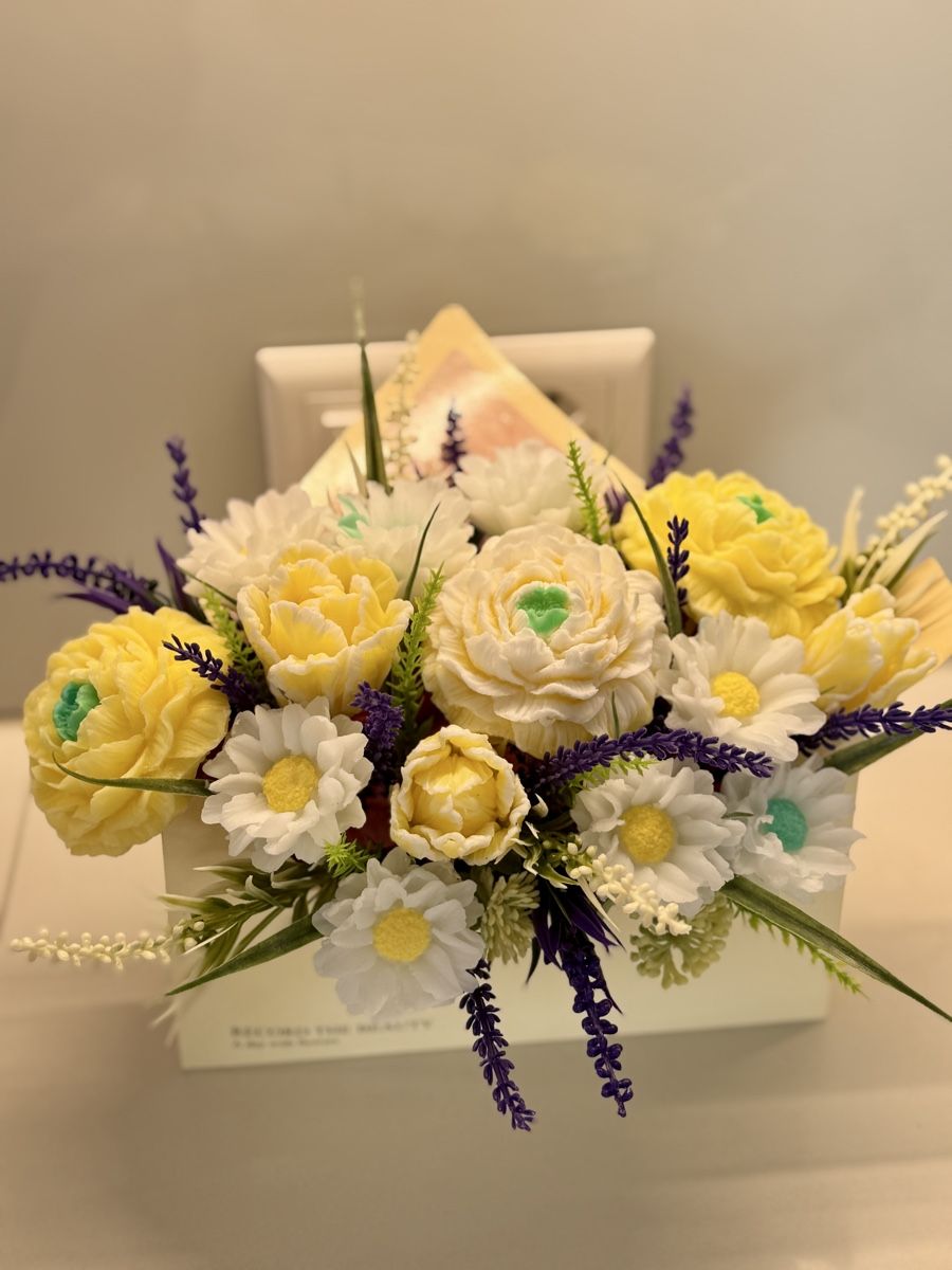 Alle Dekorationen: Handgemachtes Seifenblumen-Bouquet – Neu und originalverpackt aus Nebikon von gib_nz8p