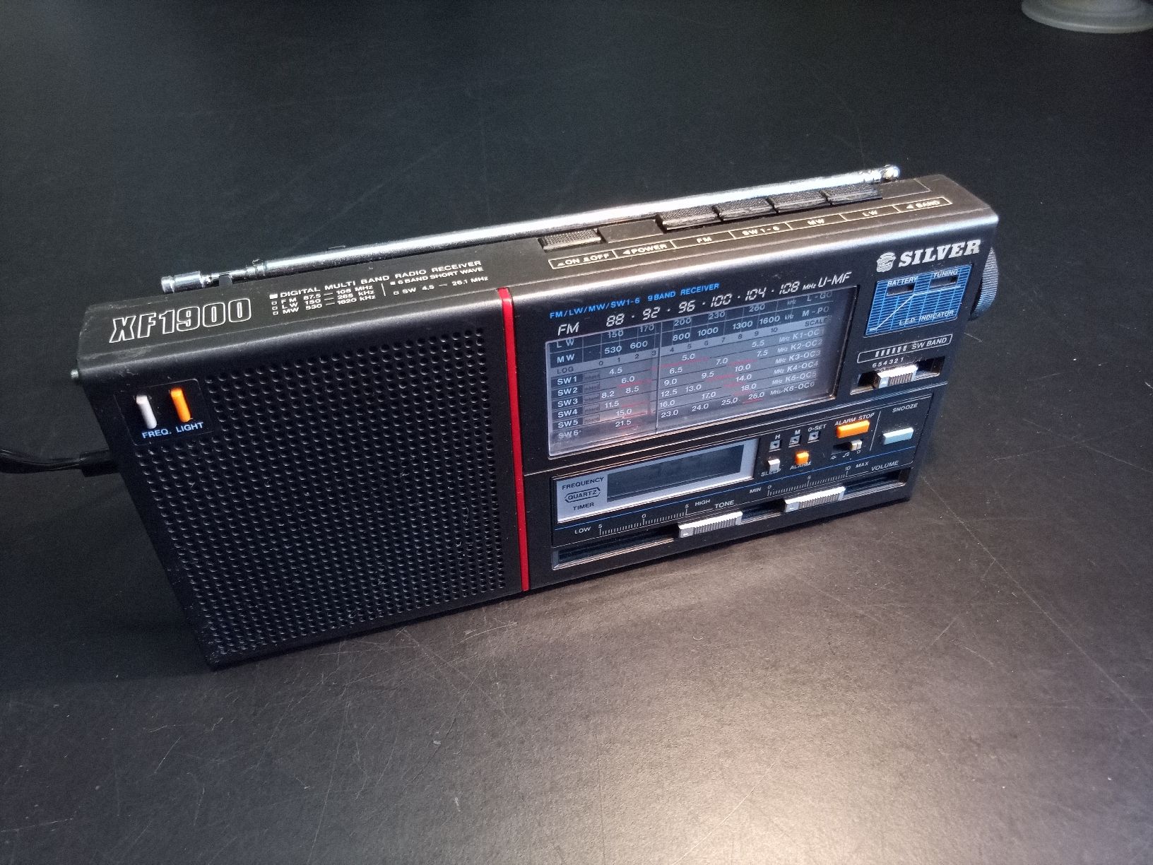 Radio: Weltempfänger SILVER XF1900 Radio – Usato da Reiden venduto da Zofi-Brocki 1