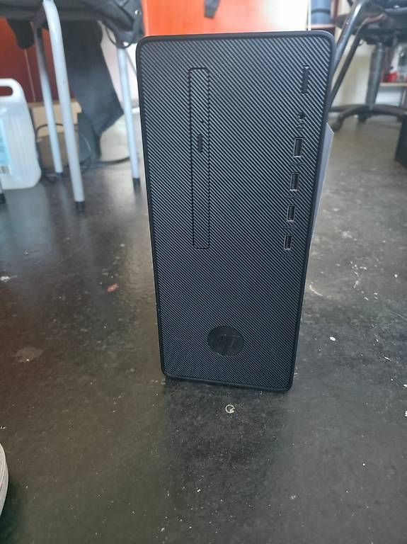 PC: HP Desktop PC  AMD Ryzen 5 PRO 2400G  – Usato da Basel venduto da Junior_Store