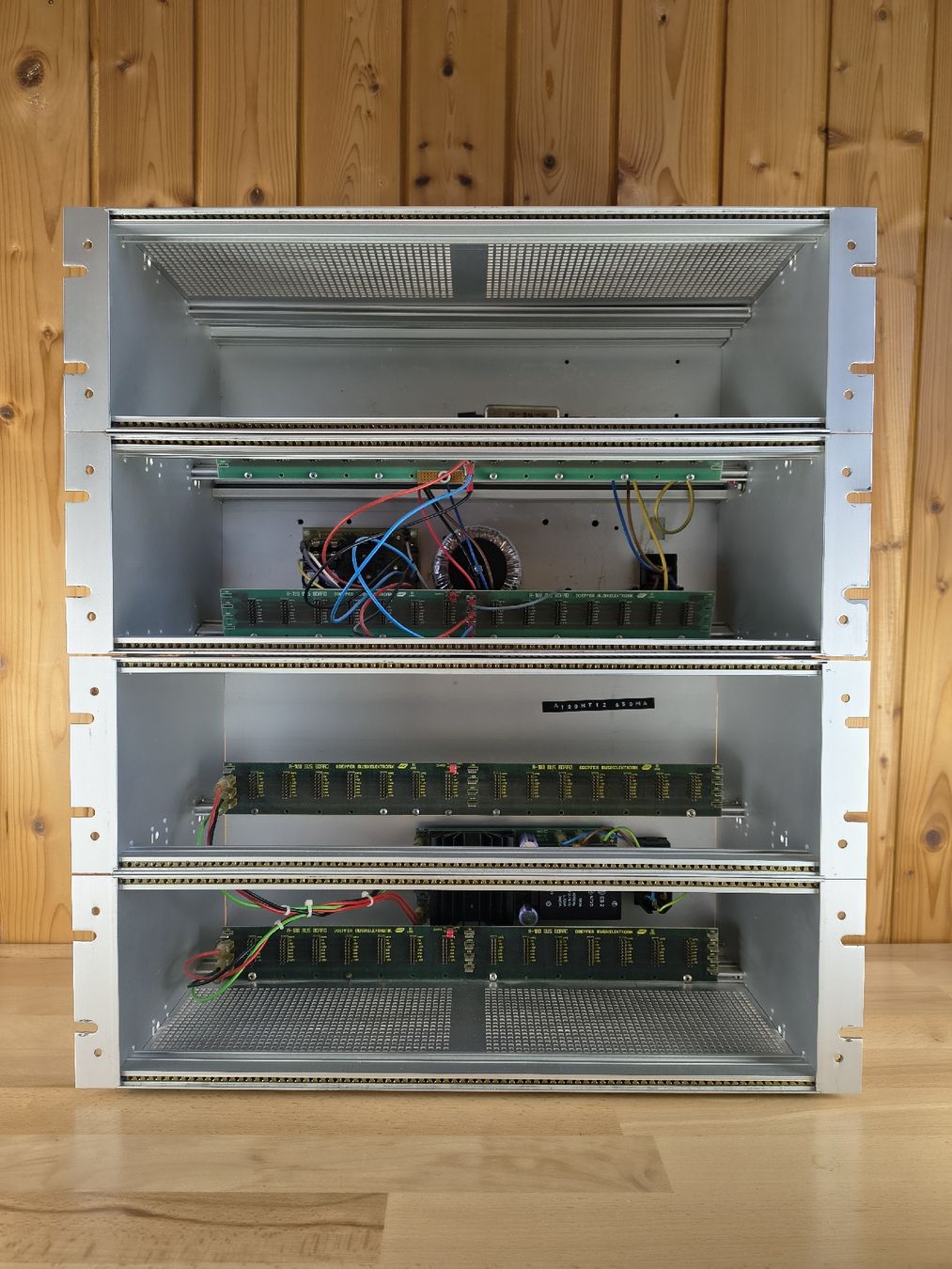 Doepfer Musikinstrumente: Doepfer A-100 Cases – Gebraucht aus Bürglen UR von Heeralimelk