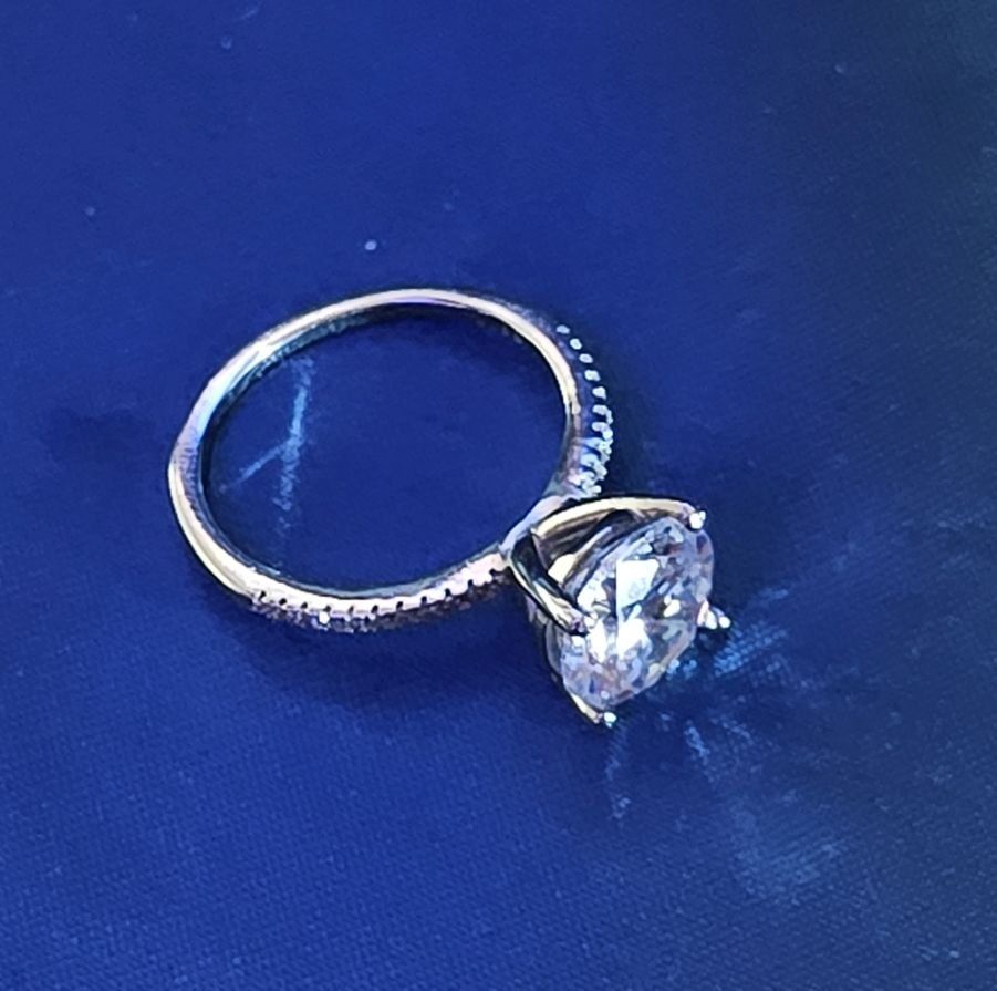 Anelli: Eleganter Ring mit grossem Zirkonia, 925 versilbert, Gr. 9 – Nuovo (secondo la descrizione) da Grenchen venduto da maretop 6