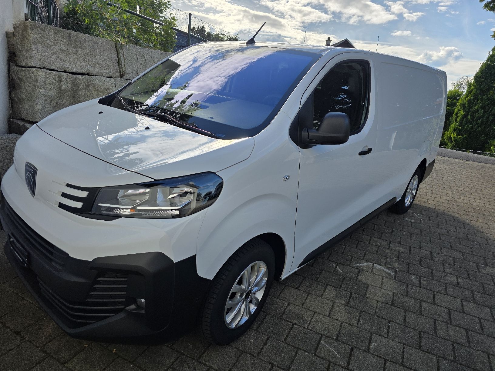 Peugeot Veicoli commerciali: Peugeot Expert Lange Version Automat – Usato da Pfäffikon SZ venduto da Johnny52 3