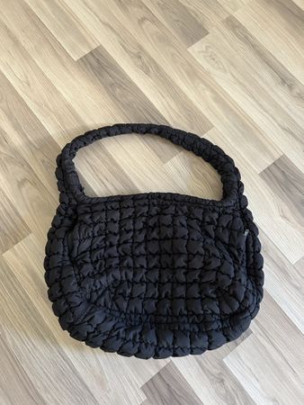 COS Quilted Tasche