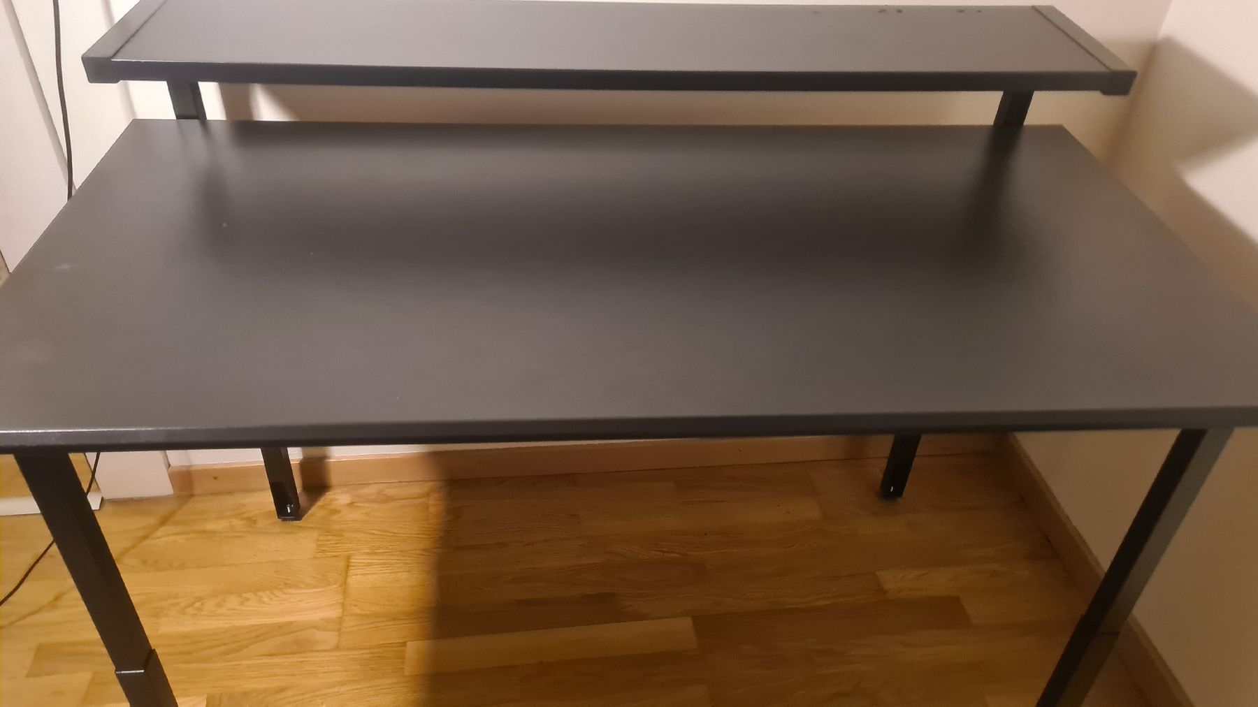 Tavoli: Gaming Tisch 120×60cm – Usato da Luzern venduto da rko_r8jd