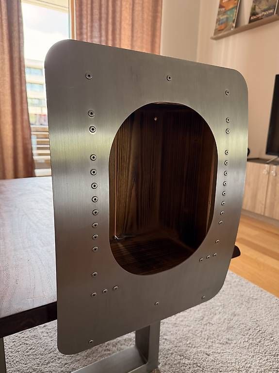 Uhren: Étagère hublot d'avion – Gebraucht aus Thônex von donfuegoxx 2